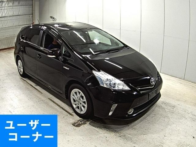 3025 Toyota Prius alpha ZVW41W 2011 г. (LAA Okayama)